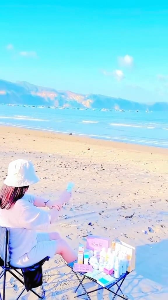 Post 6 by AGEN RESMI ELBYCI SKINCARE on Instagram (video)