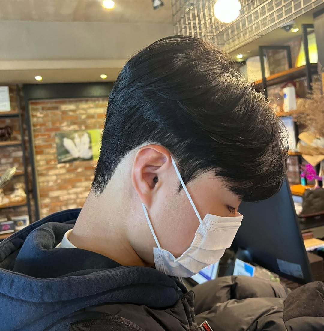 Post 10 by 서산미용실 바운스헤어 민형쌤 [시스루펌,리프펌,애즈펌] on Instagram (carousel)