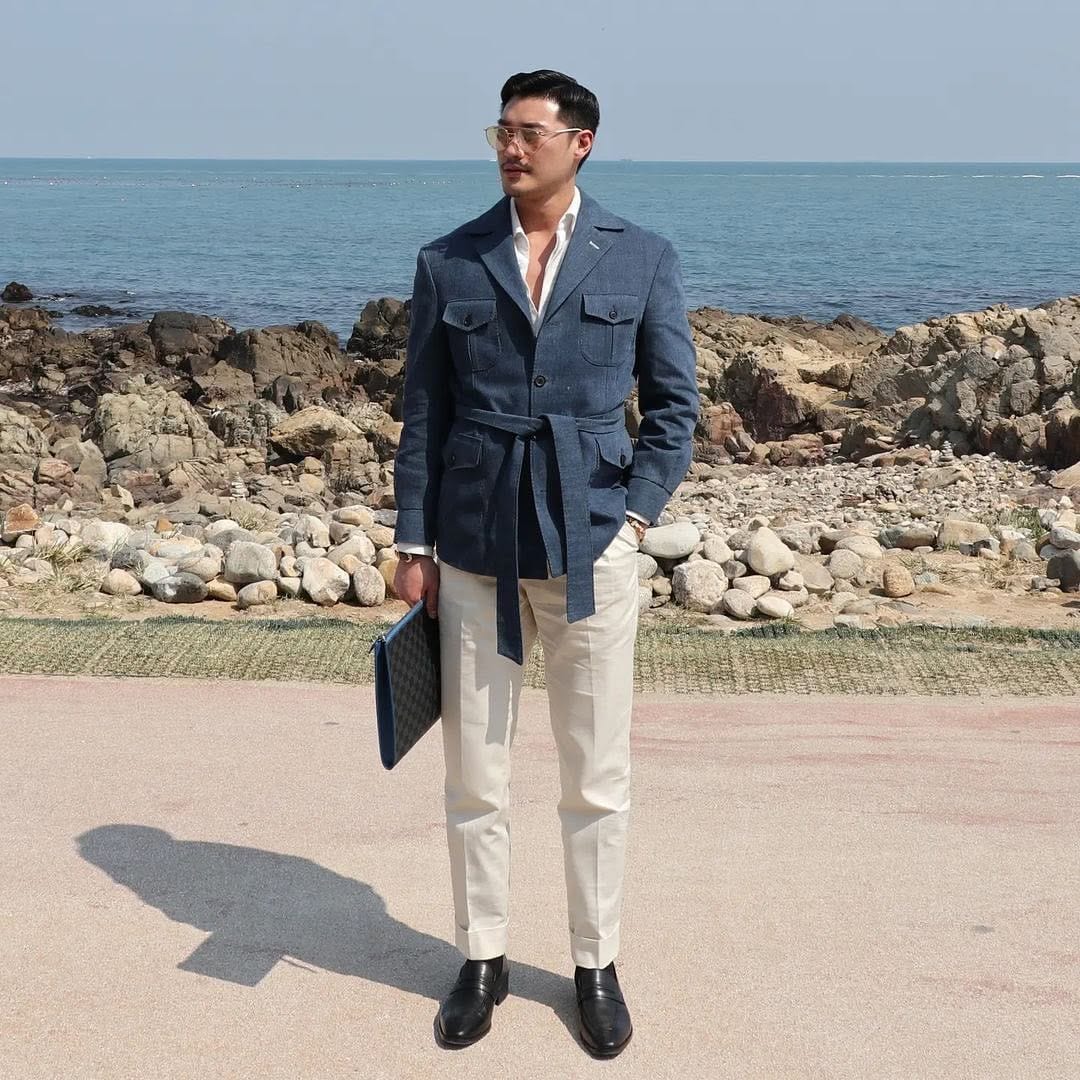 Post 9 by Jin Z R on Instagram (image)