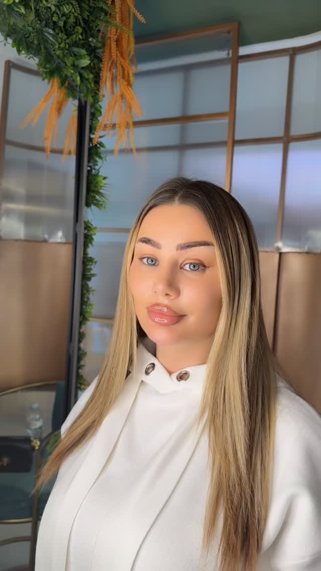 Post 8 by Gold Studio 💄 on Instagram (video)