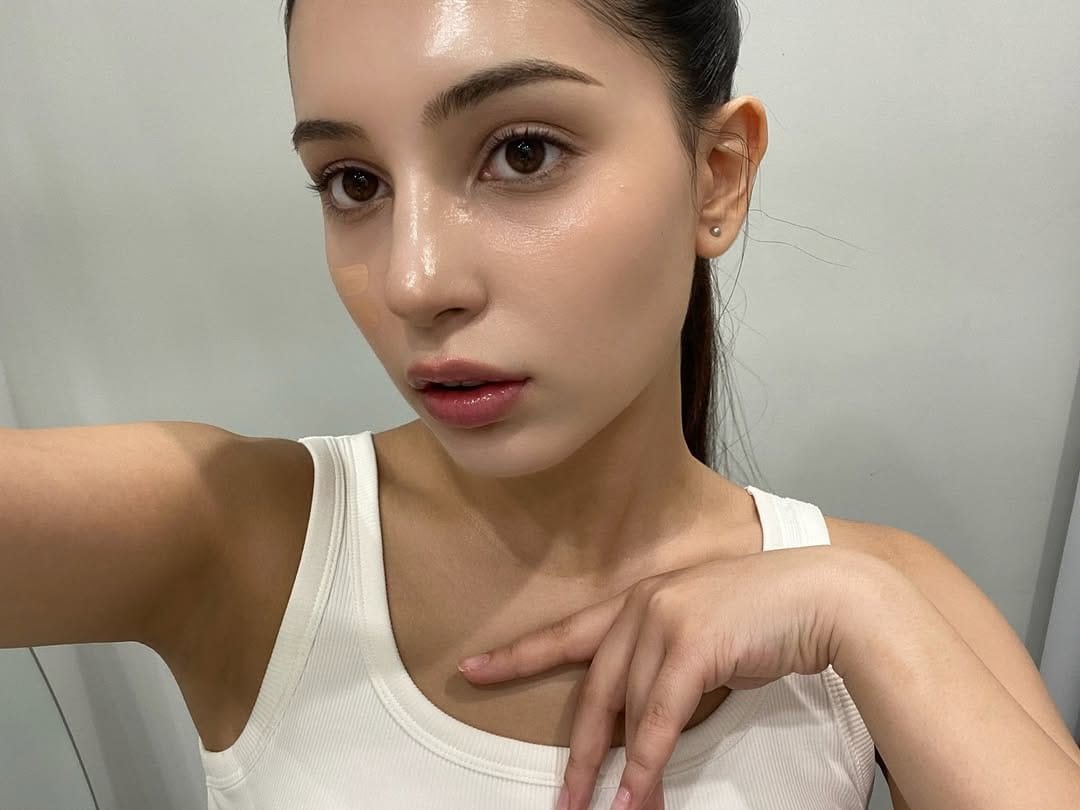Post 8 by Büşra Köse (부스라) on Instagram (carousel)
