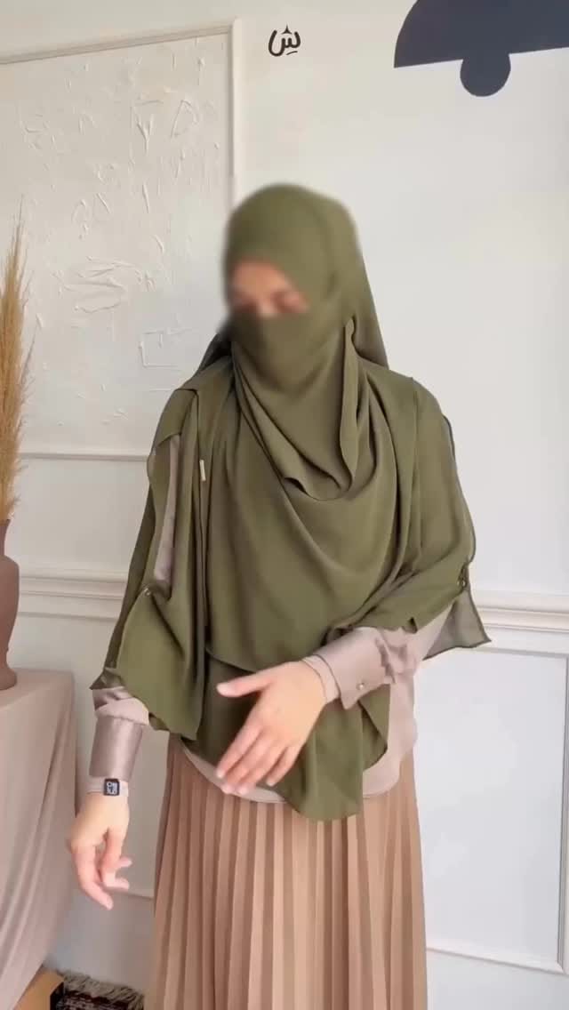 Post 10 by Khimar Modest on Instagram (video)