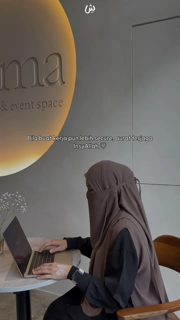 Post 2 by Khimar Modest on Instagram (video)