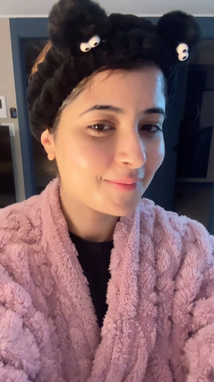 Post 7 by Faiza 파이자 on Instagram (video)