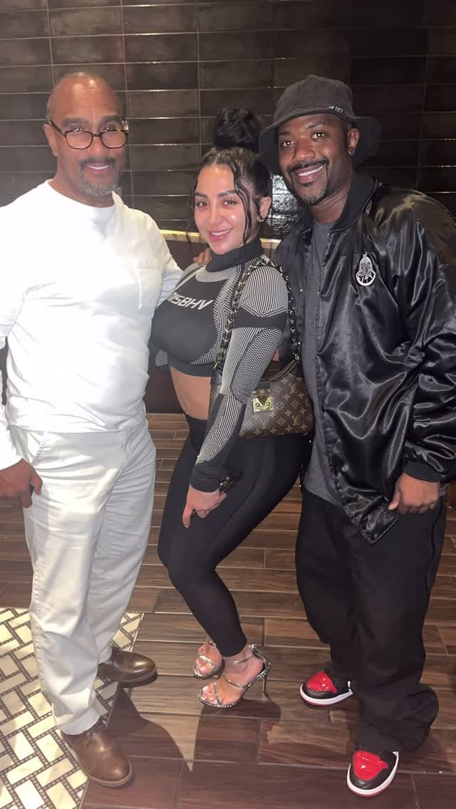 Post 7 by Je' Lee aka MrBOMBCITY on Instagram (video)