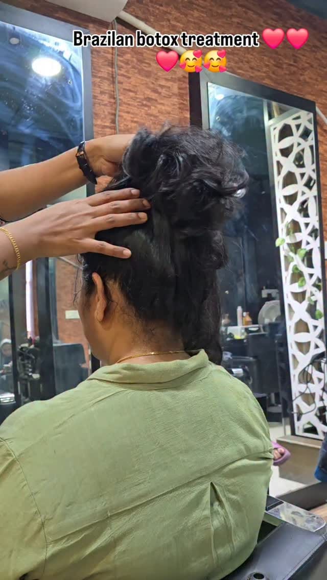 Post 6 by Mi Estilo on Instagram (video)