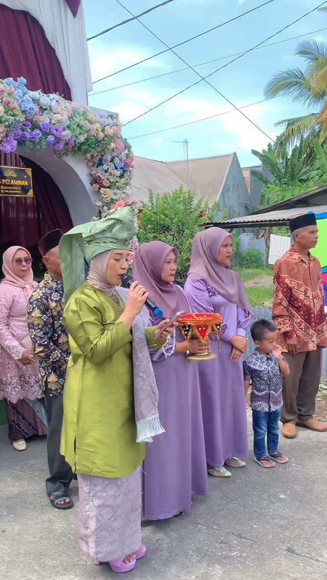 Post 7 by Syahrina on Instagram (video)