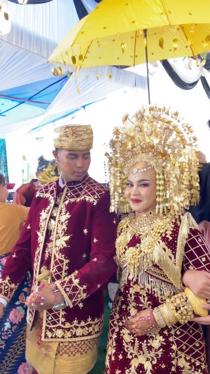 Post 9 by Syahrina on Instagram (video)