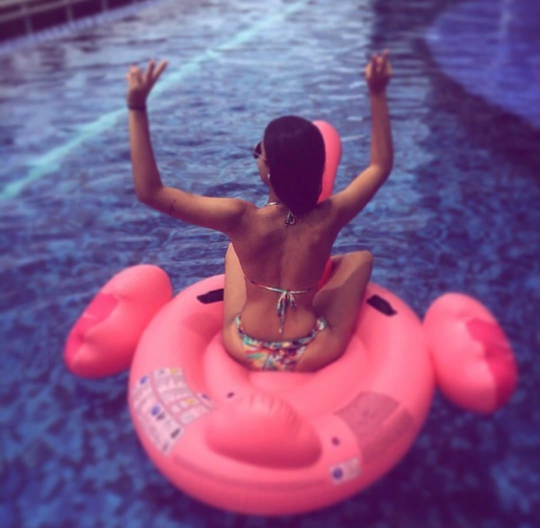 Post 3 by Maria Eduarda Sandes on Instagram (carousel)