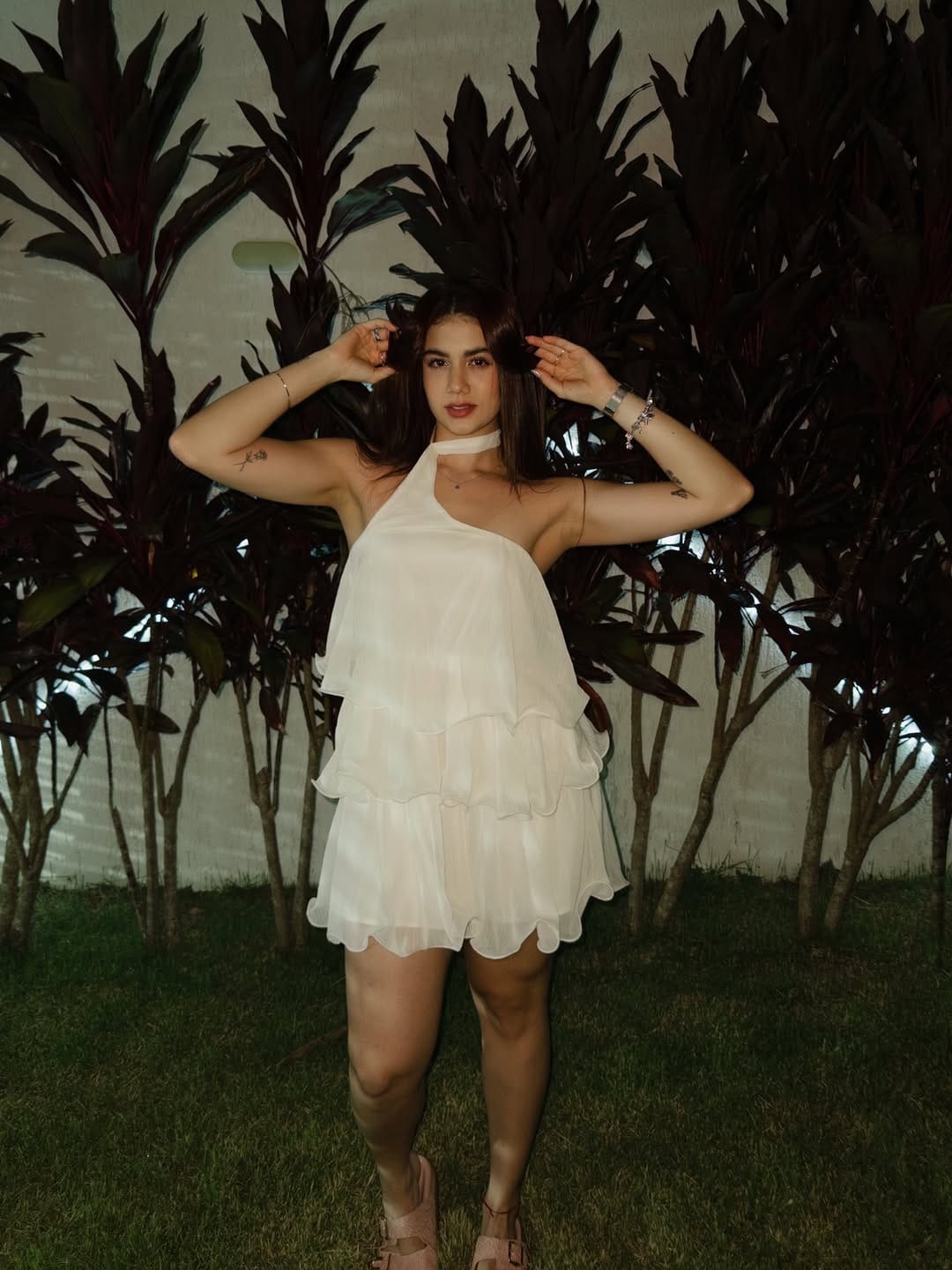 Post 8 by Maria Eduarda Sandes on Instagram (carousel)