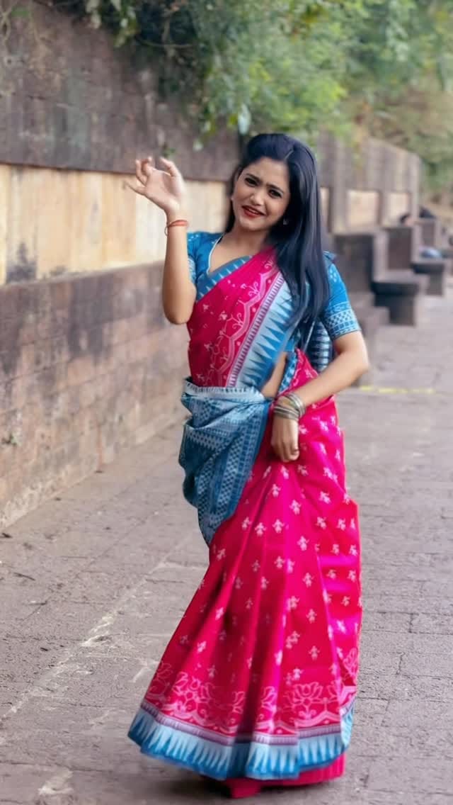 Post 4 by Sanam Bulbul on Instagram (video)