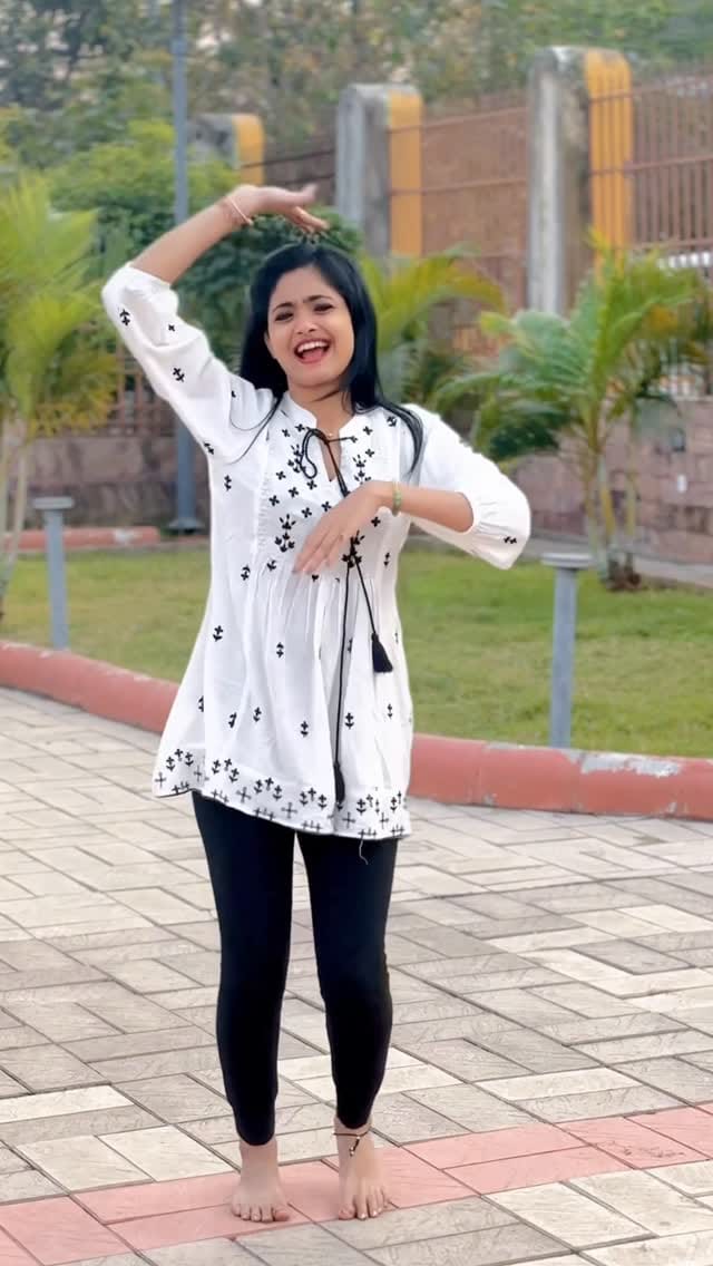 Post 7 by Sanam Bulbul on Instagram (video)