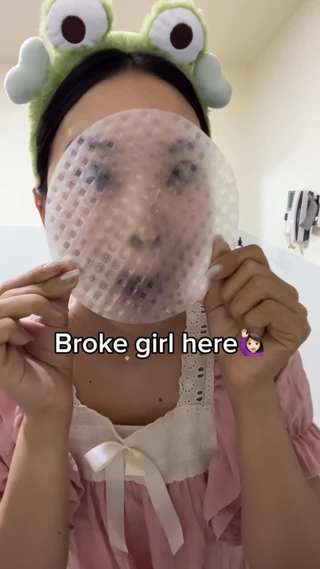 Post 10 by Jes | Skincare Zombie🧟‍♀️ on Instagram (video)
