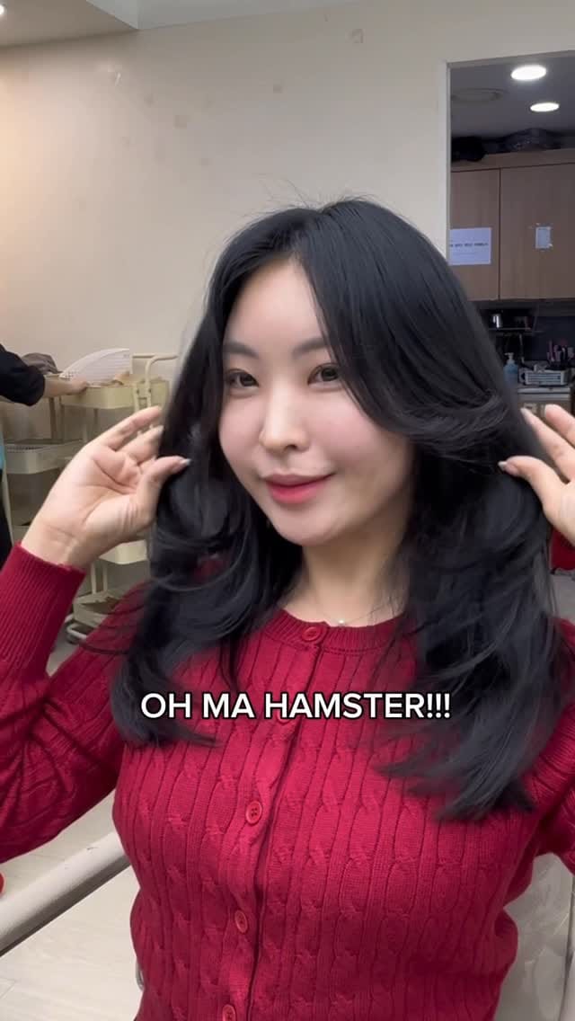 Post 4 by Jes | Skincare Zombie🧟‍♀️ on Instagram (video)