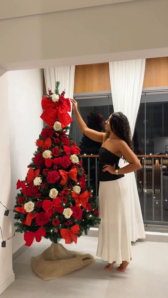 Post 5 by CÉLIA on Instagram (video)