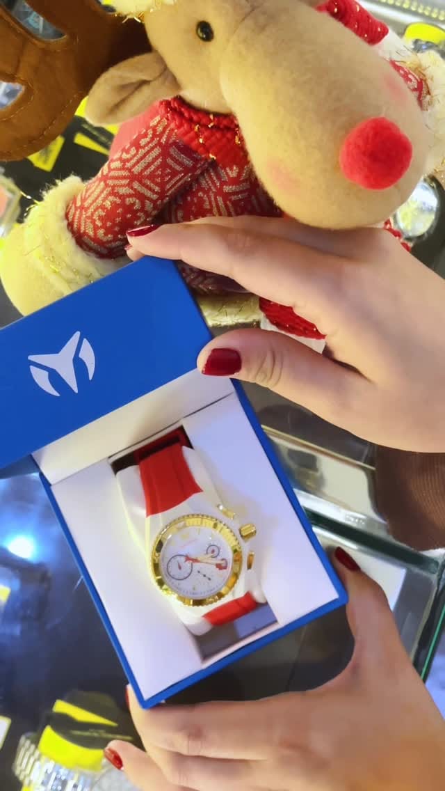 Post 8 by Relojes y gafas Invicta on Instagram (video)