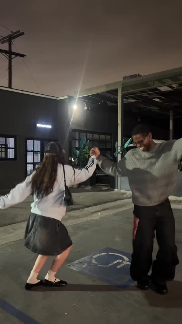 Post 5 by 젤리/ JELL•E on Instagram (video)