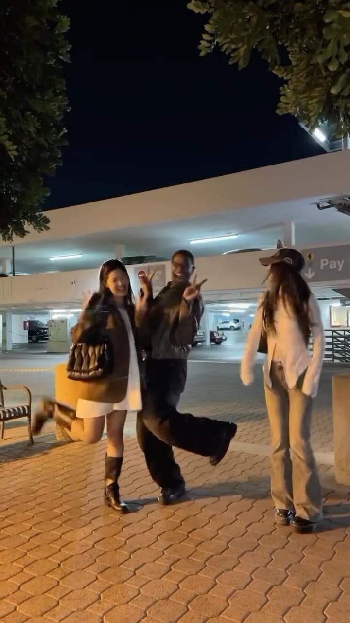 Post 7 by 젤리/ JELL•E on Instagram (video)
