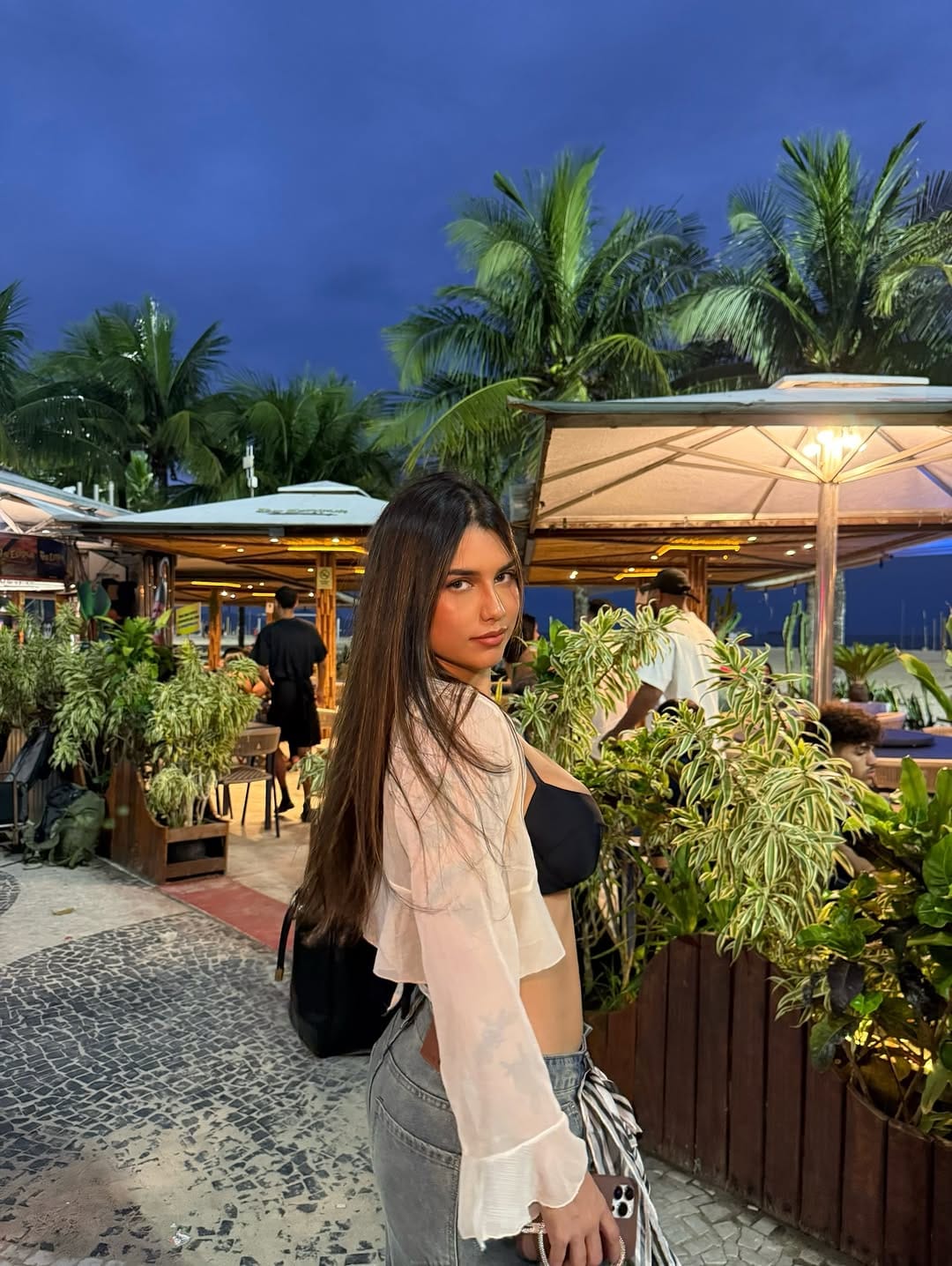 Post 3 by Karol Santana on Instagram (carousel)
