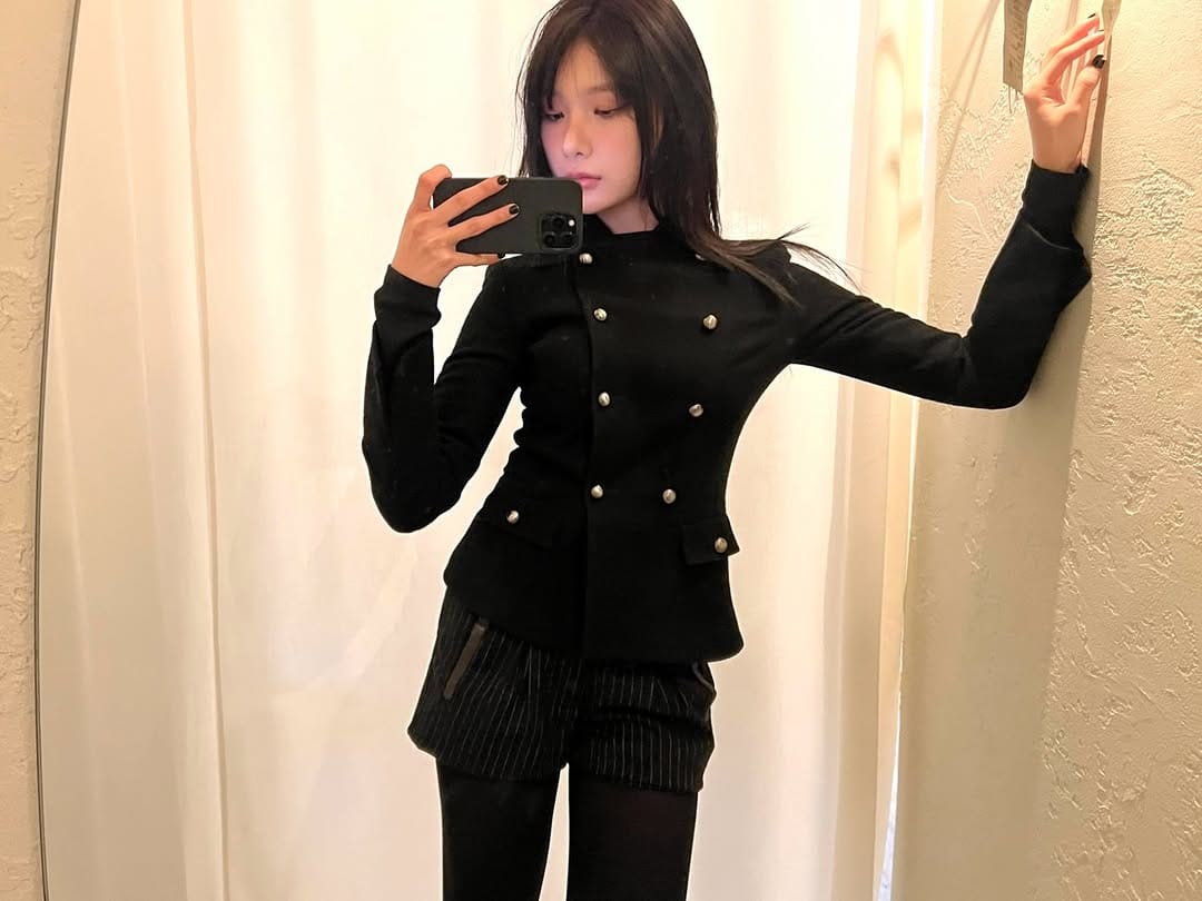 Post 1 by 오츠 빈티지 on Instagram (carousel)