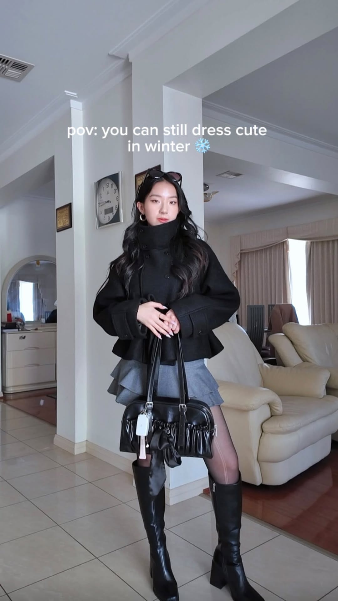 Post 3 by 코디북 Your Daily Look on Instagram (video)