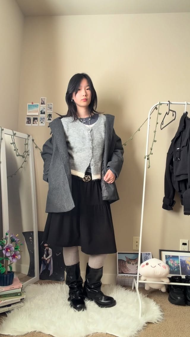 Post 5 by 코디북 Your Daily Look on Instagram (video)