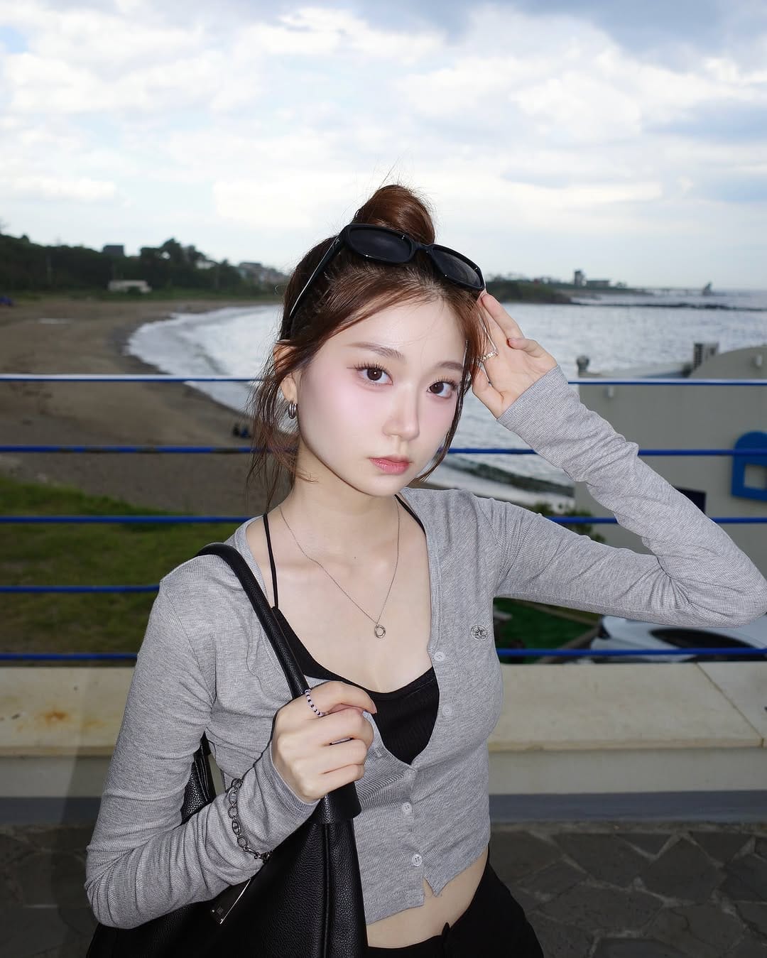 Post 10 by 𝖱𝖨𝖭𝖨 (리니) on Instagram (carousel)