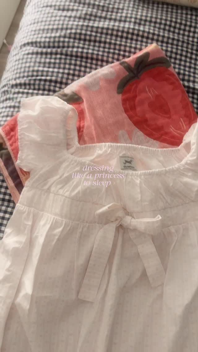 Post 9 by clare 클레어 on Instagram (video)