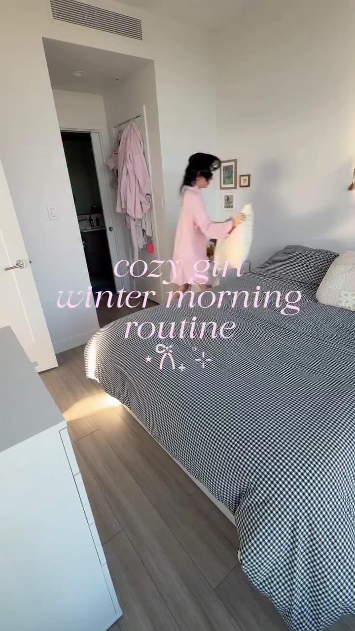 Post 7 by clare 클레어 on Instagram (video)