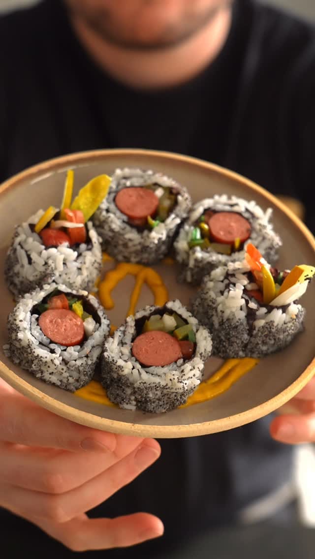 Post 1 by Summer Lee “Seoul, Korea guide: food and travel” on Instagram (video)