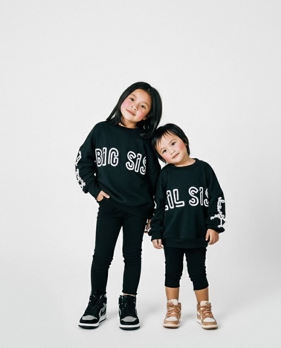 Post 8 by 𝗣𝗶𝗲𝗿𝗮 | 𝗣𝗵𝗲𝗯𝗲 𝗠𝗜𝗟𝗘𝗦 on Instagram (carousel)