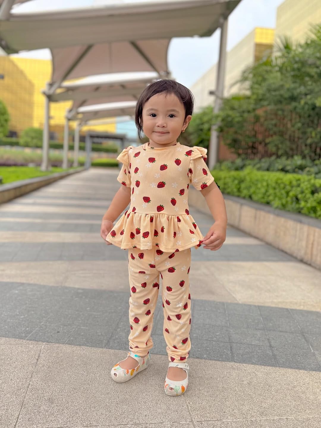 Post 6 by 𝗣𝗶𝗲𝗿𝗮 | 𝗣𝗵𝗲𝗯𝗲 𝗠𝗜𝗟𝗘𝗦 on Instagram (carousel)
