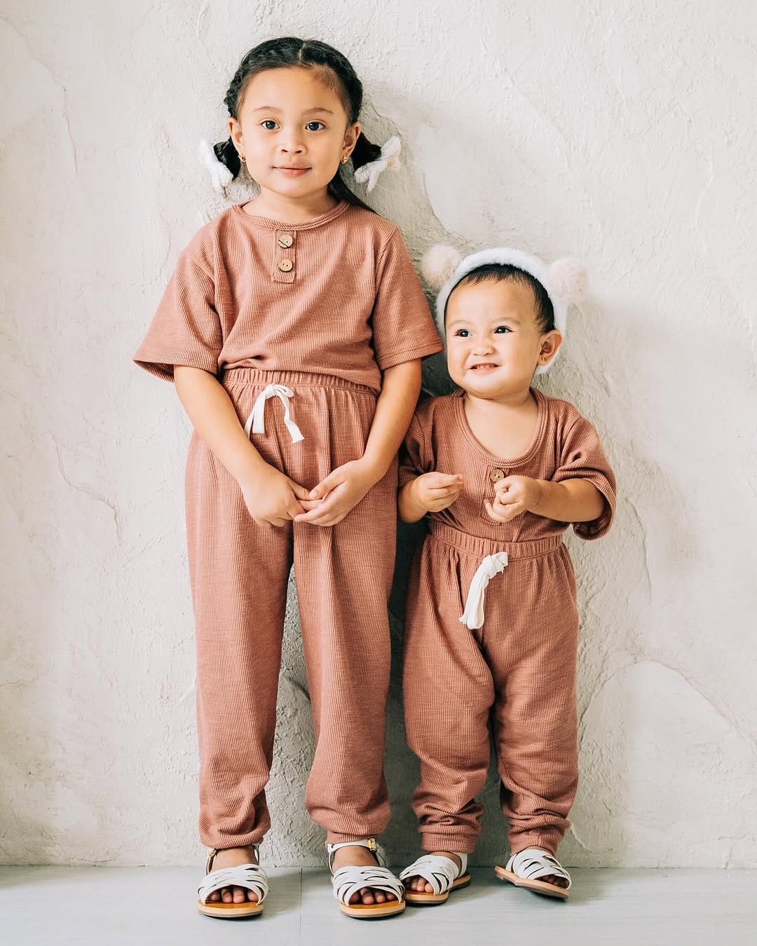 Post 10 by 𝗣𝗶𝗲𝗿𝗮 | 𝗣𝗵𝗲𝗯𝗲 𝗠𝗜𝗟𝗘𝗦 on Instagram (carousel)