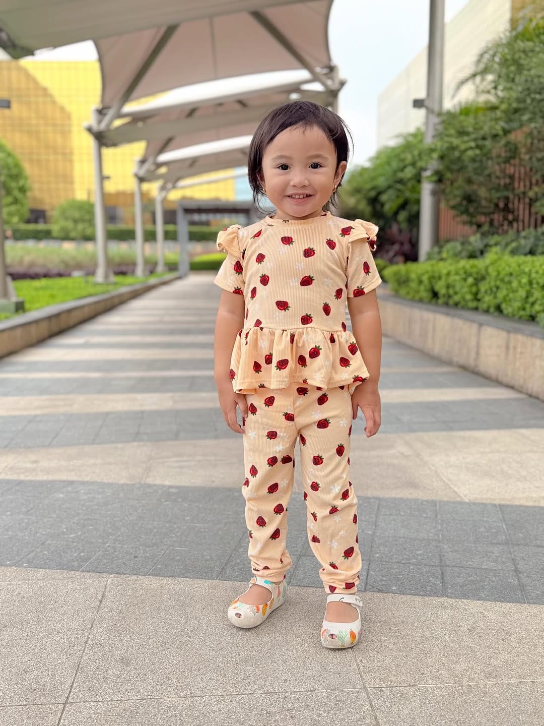 Post 4 by 𝗣𝗶𝗲𝗿𝗮 | 𝗣𝗵𝗲𝗯𝗲 𝗠𝗜𝗟𝗘𝗦 on Instagram (carousel)