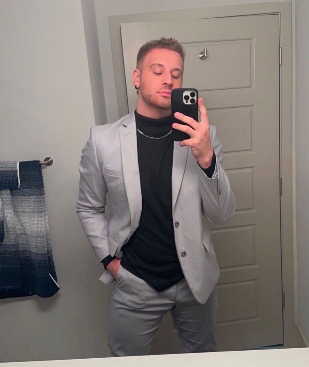 Post 2 by Brandon 🖤⭐️ on Instagram (carousel)