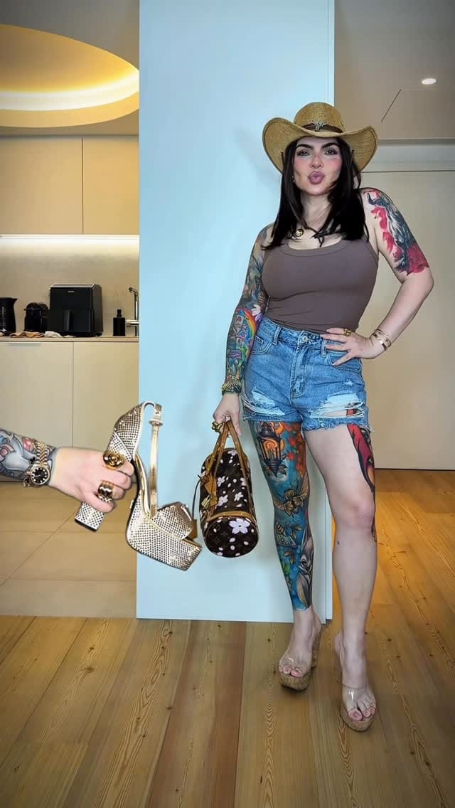 Post 7 by Daniella M Santana Rodes on Instagram (video)