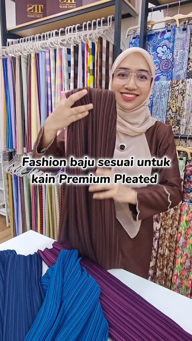 Post 6 by Kain pasang pilihan keluarga on Instagram (video)