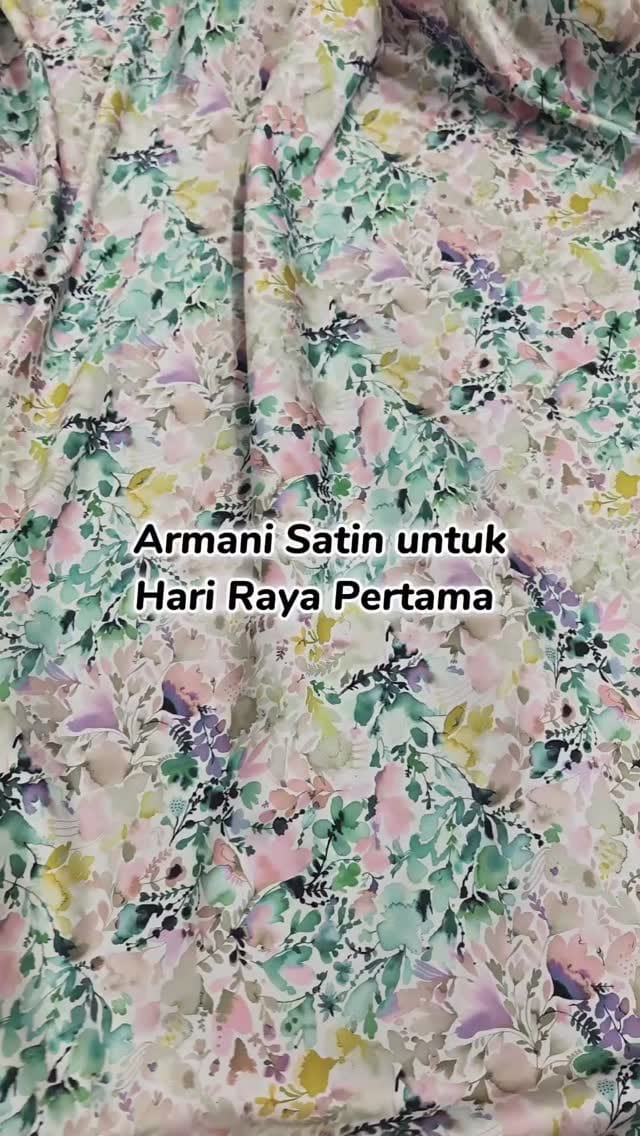 Post 7 by Kain pasang pilihan keluarga on Instagram (video)