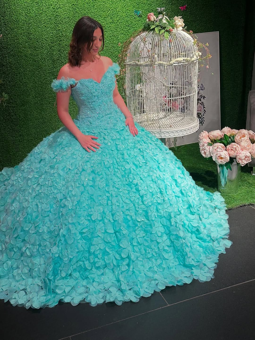 Post 2 by GLITTERATI STYLE | Dress Shop on Instagram (image)