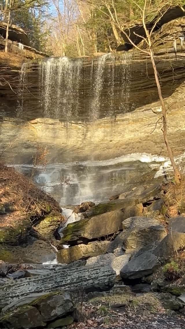 Post 4 by Angel Alvarez on Instagram (video)