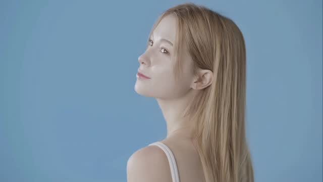 Post 4 by Nikonova Liana 리아나 on Instagram (video)