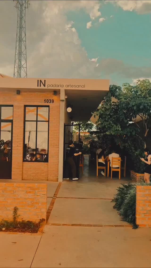 Post 5 by Paolla Santos on Instagram (video)