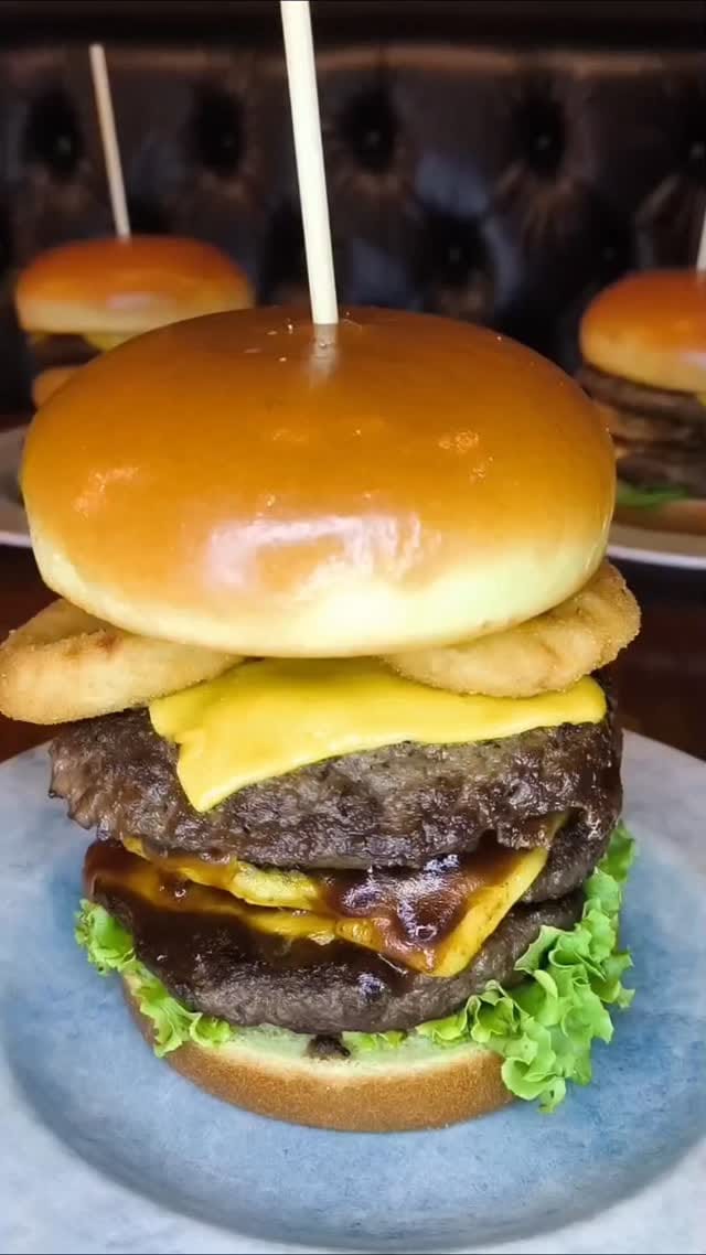 Post 9 by Paolla Santos on Instagram (video)