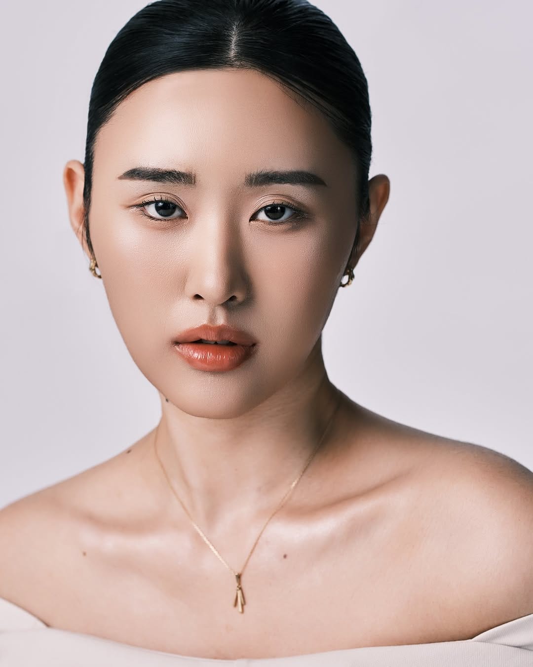 Post 1 by YEONG KIM 영서 🇰🇷 on Instagram (carousel)