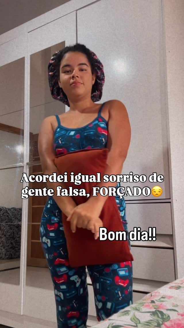 Post 5 by Samara Santos on Instagram (video)