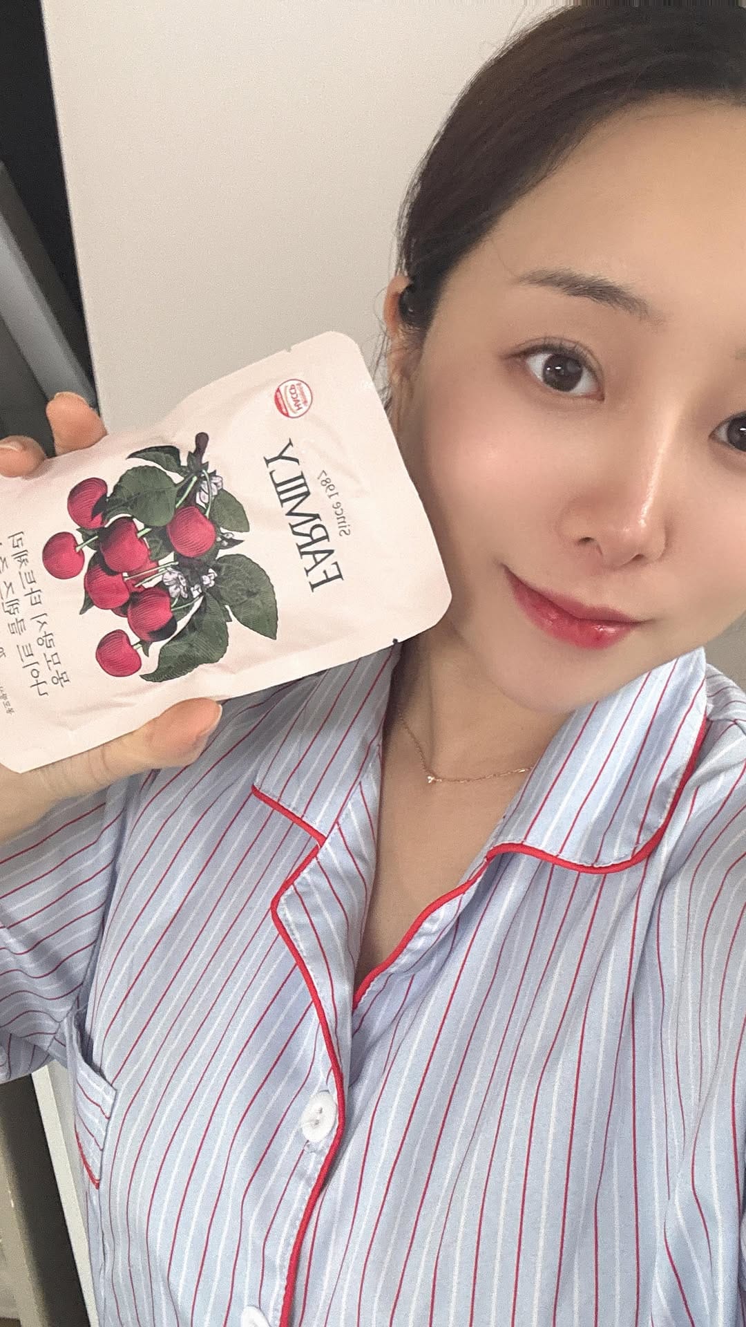 Post 9 by 백설기 on Instagram (video)
