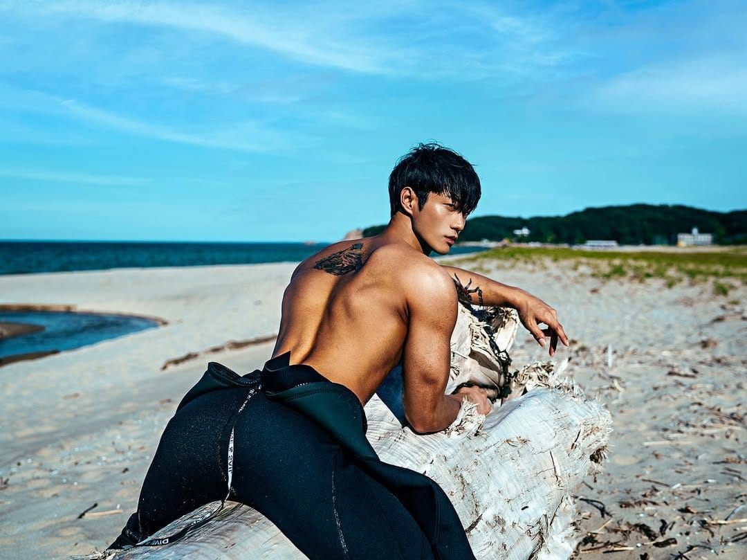 Post 10 by 조 선규 on Instagram (image)