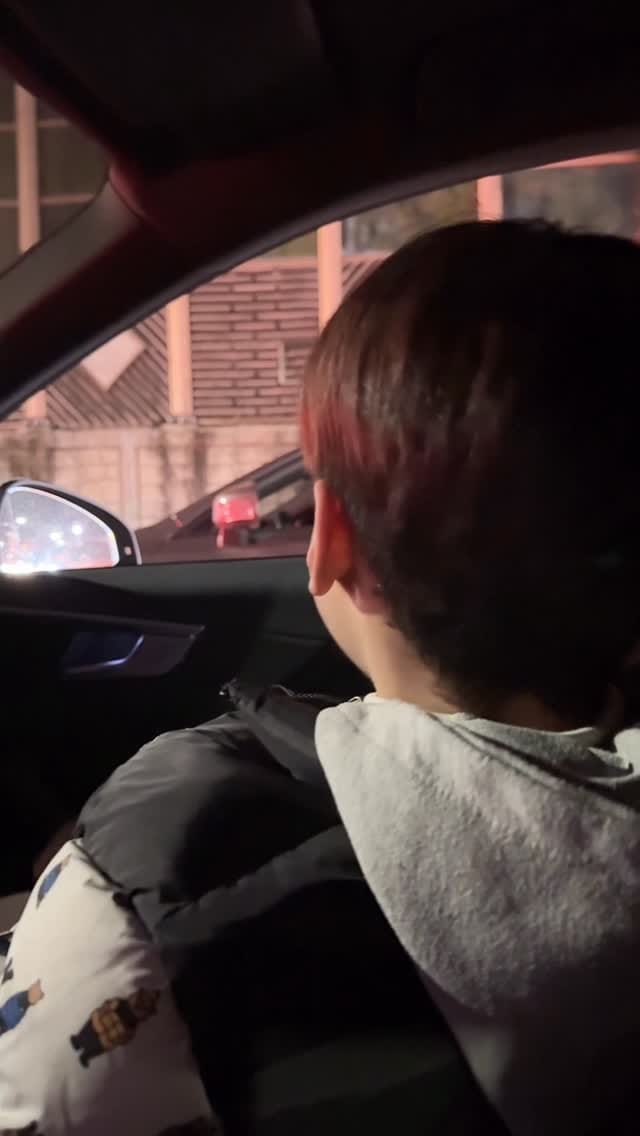 Post 4 by 아크릴연장•네일바이다나•미국네일 / KWON DAEUN on Instagram (video)