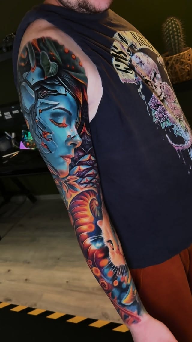 Post 3 by Westend Tattoo Wien on Instagram (video)