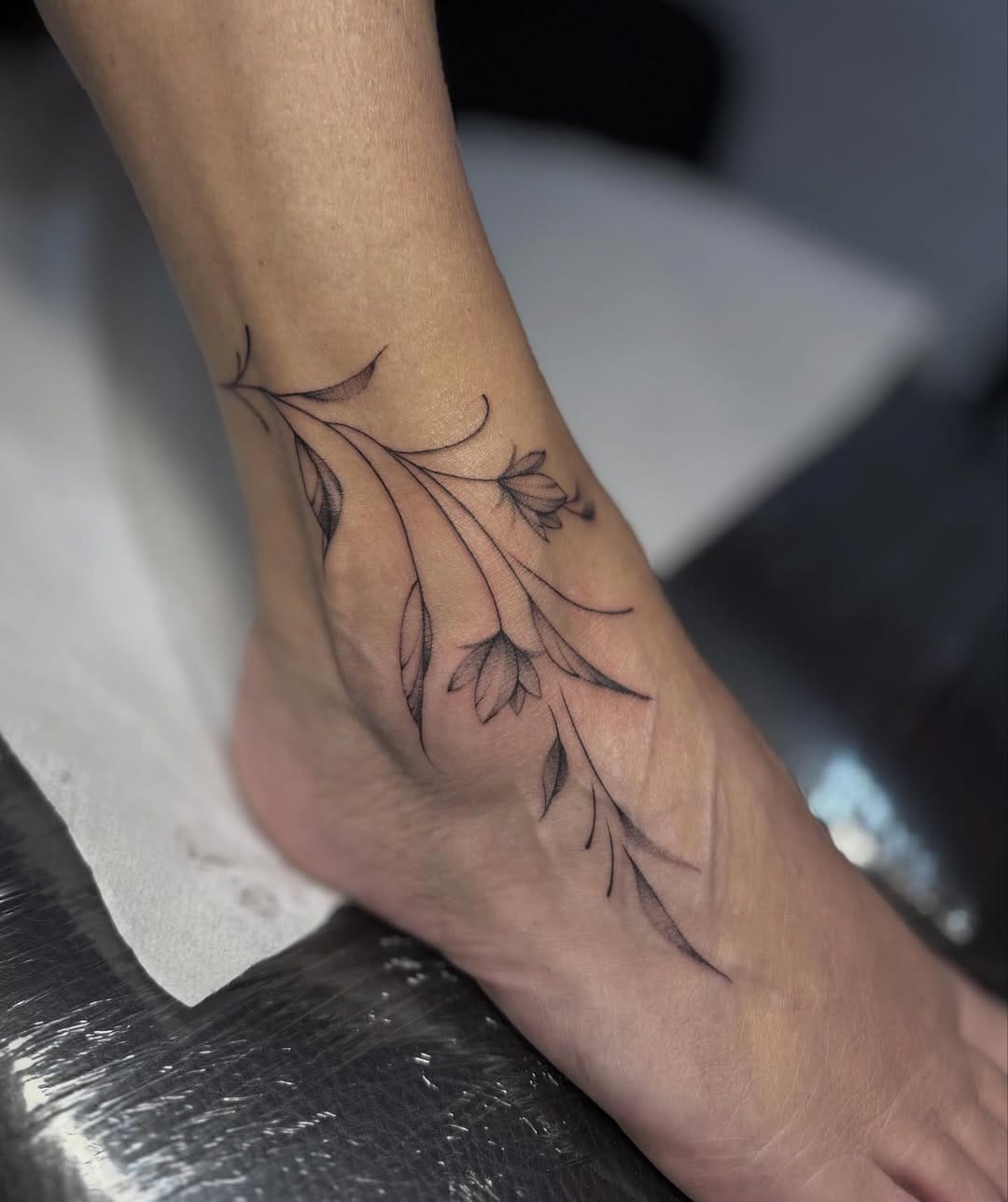 Post 9 by Westend Tattoo Wien on Instagram (carousel)